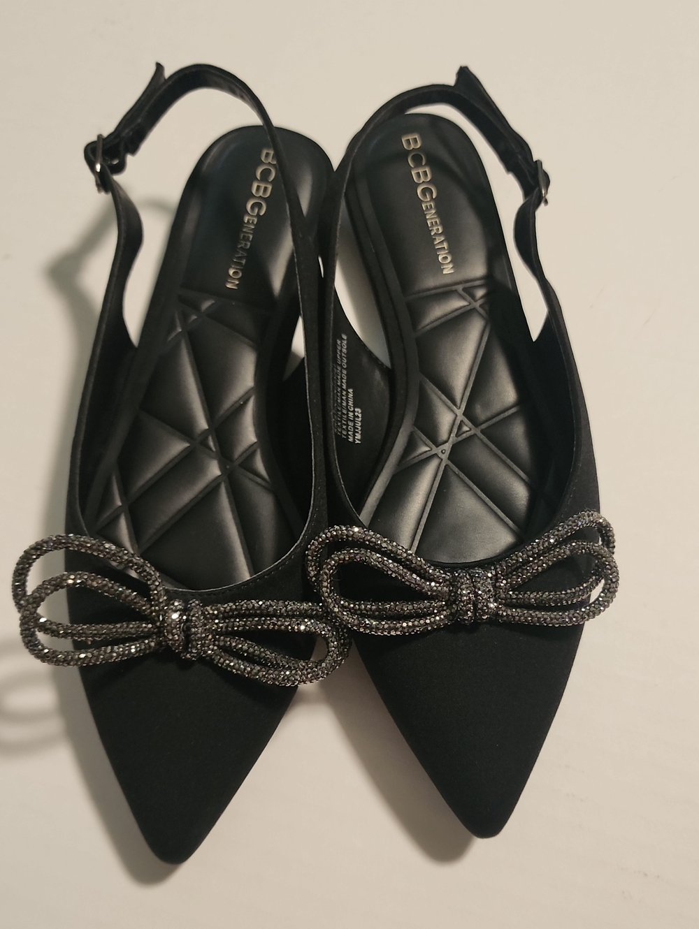BCBGeneration Kristin Rhonstone Bow Black Pointed Slingback Flats, Size 6M